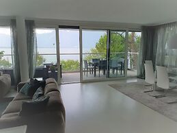 The View Montreux