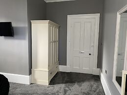 Ashburn House De Luxe B&B