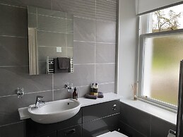 Ashburn House De Luxe B&B