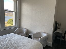 Ashburn House De Luxe B&B