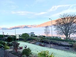 Ashburn House De Luxe B&B