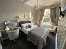 Ashburn House De Luxe B&B