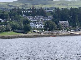 Ashburn House De Luxe B&B