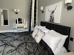 Ashburn House De Luxe B&B