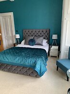 Ashburn House De Luxe B&B