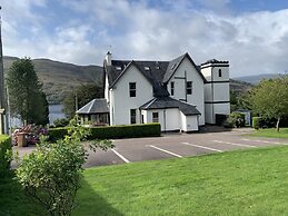 Ashburn House De Luxe B&B