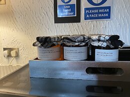 Ashburn House De Luxe B&B