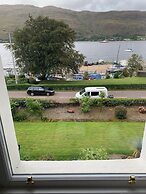 Ashburn House De Luxe B&B