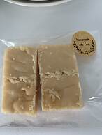 Ashburn House De Luxe B&B