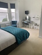 Ashburn House De Luxe B&B