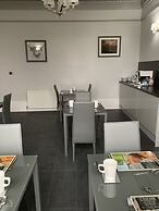 Ashburn House De Luxe B&B