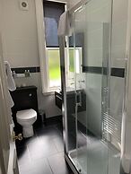 Ashburn House De Luxe B&B