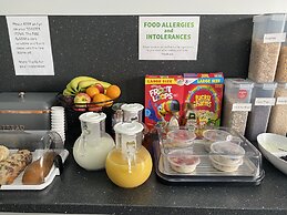 Ashburn House De Luxe B&B