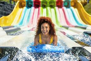 Camelback Lodge & Aquatopia Indoor Waterpark