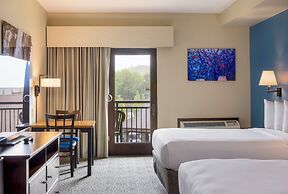 Camelback Lodge & Aquatopia Indoor Waterpark