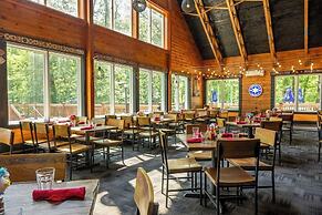 Camelback Lodge & Aquatopia Indoor Waterpark