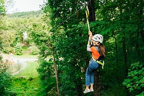 Camelback Lodge & Aquatopia Indoor Waterpark