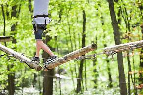 Camelback Lodge & Aquatopia Indoor Waterpark