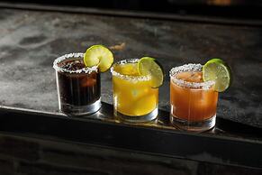 Camelback Lodge & Aquatopia Indoor Waterpark