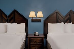 Camelback Lodge & Aquatopia Indoor Waterpark