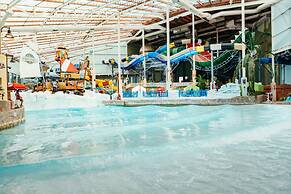 Camelback Lodge & Aquatopia Indoor Waterpark
