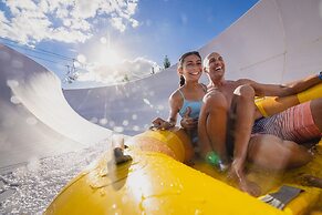 Camelback Lodge & Aquatopia Indoor Waterpark