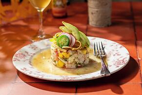 Camelback Lodge & Aquatopia Indoor Waterpark