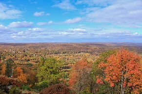 Camelback Lodge & Aquatopia Indoor Waterpark