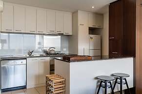 Mika, 2bdr Fitzroy pad With Secure Parking