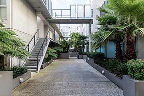 Mika, 2bdr Fitzroy pad With Secure Parking