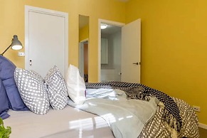 Mika, 2bdr Fitzroy pad With Secure Parking