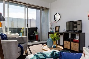 Mika, 2bdr Fitzroy pad With Secure Parking