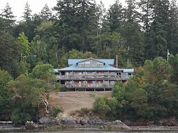 Arbutus Cove Guesthouse