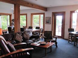 Arbutus Cove Guesthouse