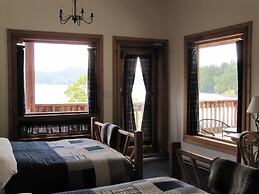 Arbutus Cove Guesthouse