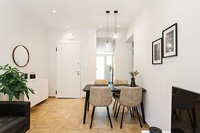 UPSTREET Peaceful 2BD Apartment in Kolonaki