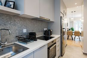 UPSTREET Peaceful 2BD Apartment in Kolonaki