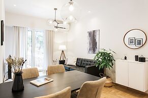 UPSTREET Peaceful 2BD Apartment in Kolonaki