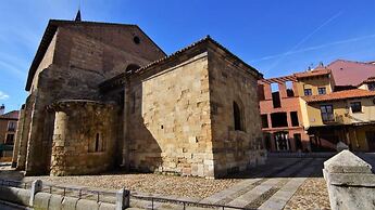 Pensión Sandoval by gaiarooms