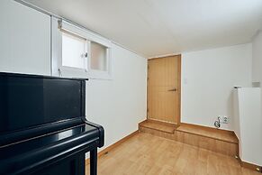 MYEONGDONG Station 2Min HOUSE