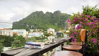 Draha Halong Hotel - Serenity, Charm and Nature - Preferred by Western