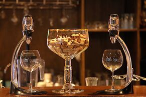 Draha Halong Hotel - Serenity, Charm and Nature - Preferred by Western