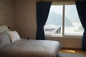 Moonlight Village Pension