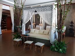 Victoria Cliff Nyaung Oo Phee Island