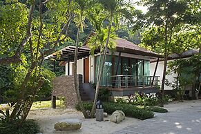 Victoria Cliff Nyaung Oo Phee Island