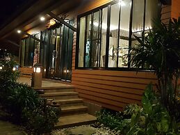 Victoria Cliff Nyaung Oo Phee Island