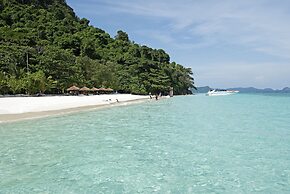 Victoria Cliff Nyaung Oo Phee Island