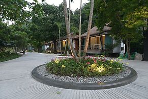 Victoria Cliff Nyaung Oo Phee Island