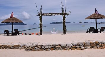 Victoria Cliff Nyaung Oo Phee Island