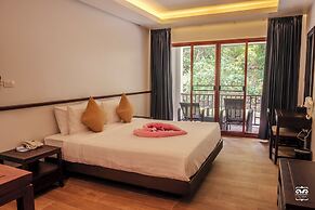 Victoria Cliff Nyaung Oo Phee Island